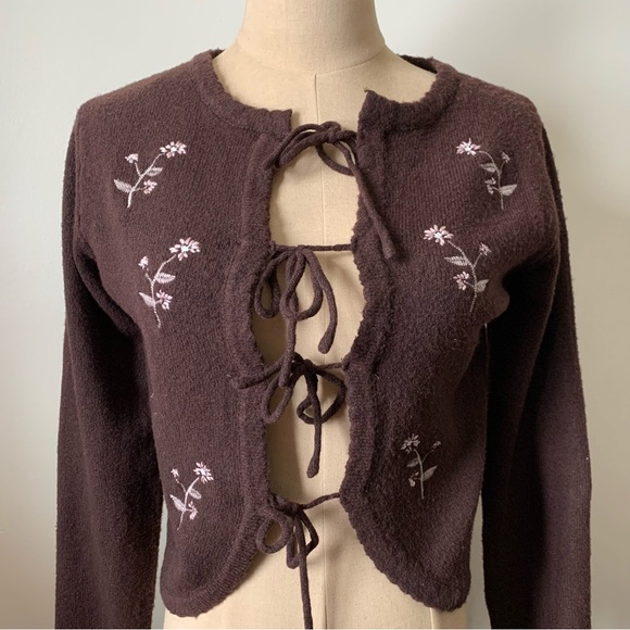 NWT Wild Skye Brown Embroidered Floral Bow-Tie Sweater Cardigan Eco Aesthetic - Picture 2 of 4